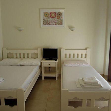 Spyrou Studios & Apartments Platanidia Экстерьер фото